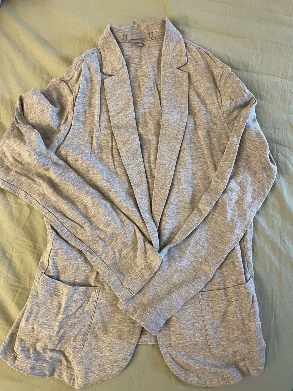 Uniqlo light gray blazer